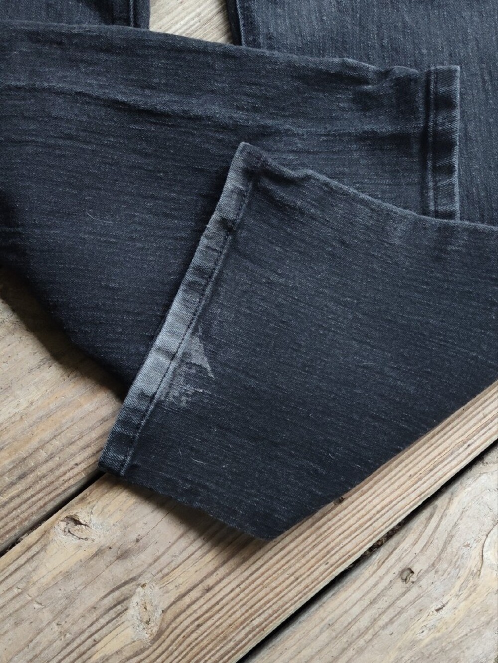 Jones New York Straight Leg Jeans With Bleached AREA ON BACK OF HEM 20W - Picture 2 of 10